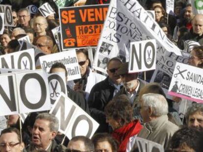 Marcha de sanitarios de Neptuno a la Puerta del Sol.