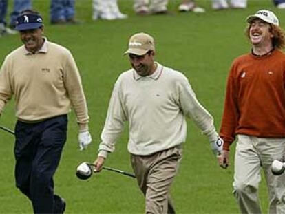Severiano Ballesteros, José María Olazábal y Miguel Ángel Jiménez, ayer en Augusta.