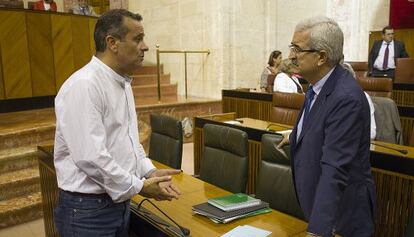 Jos&eacute; Antonio Castro con Manuel Jim&eacute;nez Barrios en el Parlamento.