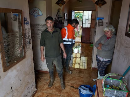 Daños producidos por las inundaciones en el interior de una vivienda de La Roca de la Sierra, Badajoz.