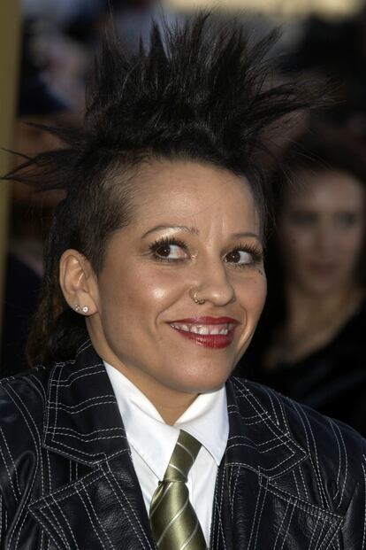 Linda Perry. La líder de 4 Non Blondes es, seguramente, la auténtica chica punk de esta lista. No solo recortó los laterales de su melena, también estilizó la restante para formar una cresta en la entrega de los premios Grammy de 2004.