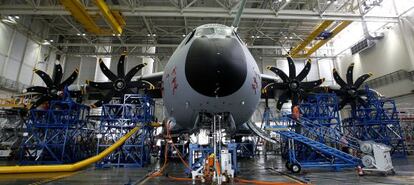 Planta de ensamblaje del Airbus A400M en las instalaciones de Alestis en Sevilla.