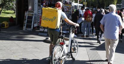 Un repartidor de Glovo en Madrid.