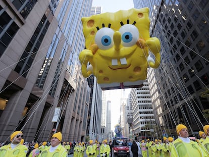 Spongebob squarepants balloon flies during the 96th Macy's Thanksgiving Day Parade in Manhattan, New York City, U.S., November 24, 2022. REUTERS/Andrew Kelly