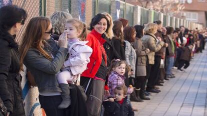 CADENA HUMANA CONTRA LOS RECORTES