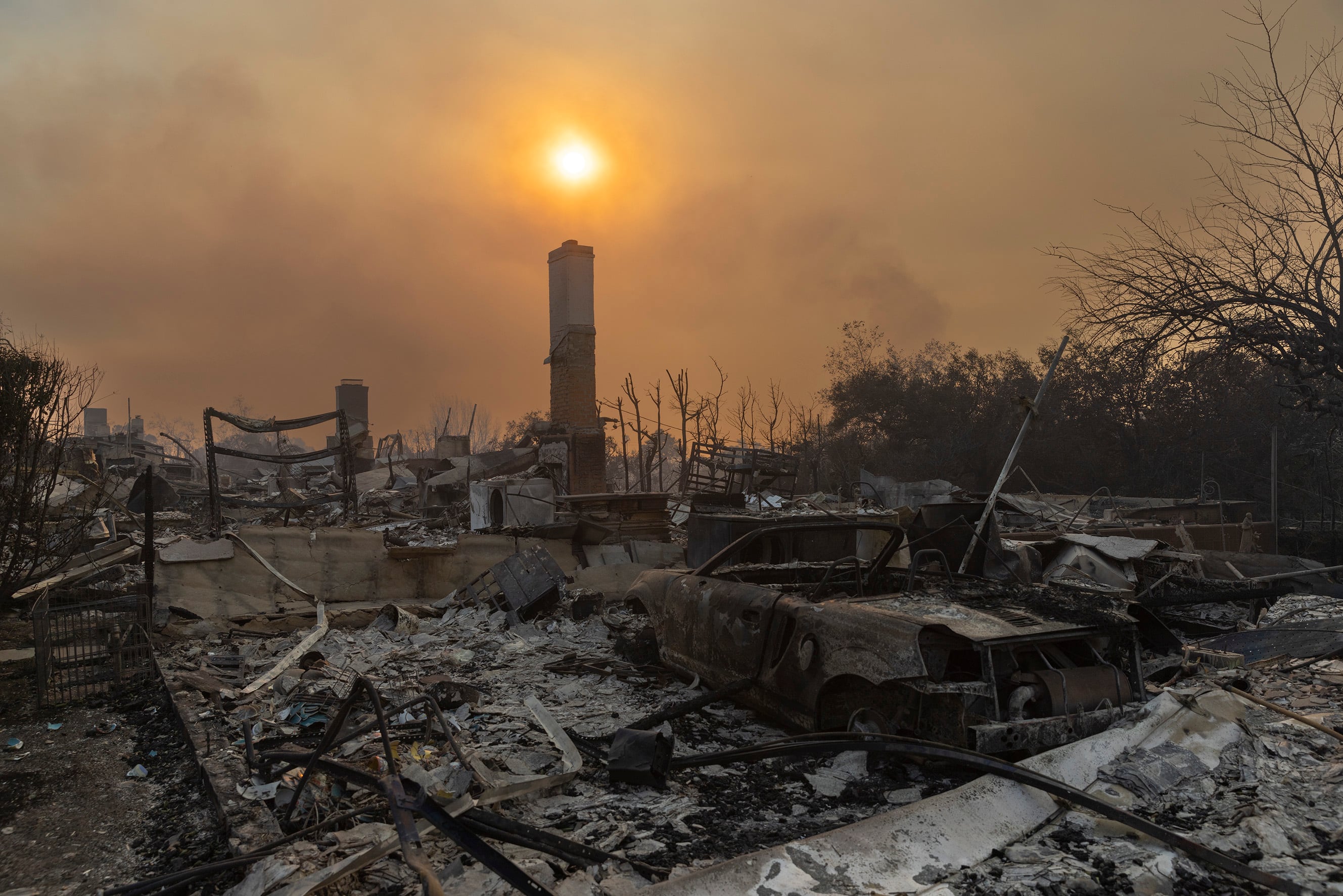 El fuego que arrasó el ‘California dreaming’: “Sabíamos que esto iba a ocurrir tarde o temprano” 4 Más de 5.300 edificaciones han sido destruidas o dañadas por el incendio 'Palisades' de Los Ángeles, California, como estas casas del barrio de Pacific Palisades.