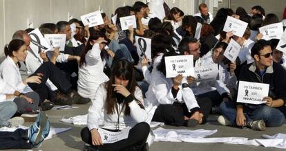 Protesta por los despidos del centro de Investigación Príncipe Felipe, en noviembre de 2011.