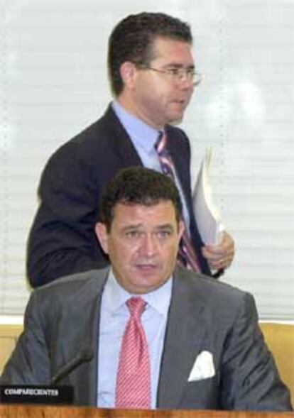 El abogado José Esteban Verdes, hoy ante la comisión.