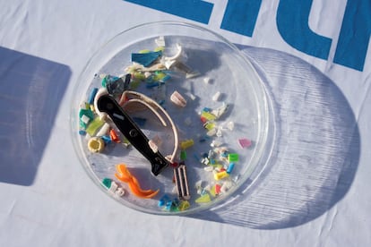 Muestra de microplásticos recuperados en el Mediterráneo.
