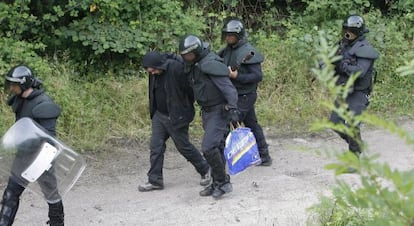 Detenido un hombre en Mieres tras los enfrentamientos de los manifestantes con las fuerzas de seguridad.