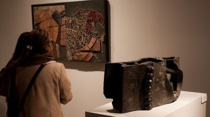 Obras de Arcadi Blasco en la exposición del MUA.