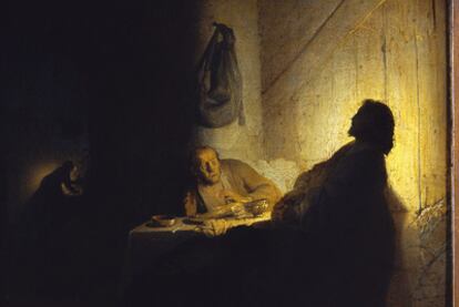 <i>Los peregrinos de Emaus,</i> de Rembrandt, una de las estrellas de la exposición del Louvre.