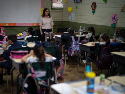 Estudiantes en un salón de clases en San José (Costa Rica), en julio de este año.