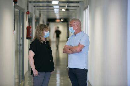 Antonio Alonso, y Cristina Albarrán, del Instituto Nacional de Toxicología y Ciencias Forenses.