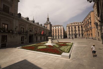 El jardín de la plaza de la Villa, tras su reforma.