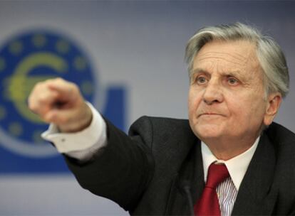 Jean-Claude Trichet, en la rueda de prensa de ayer en Fráncfort.