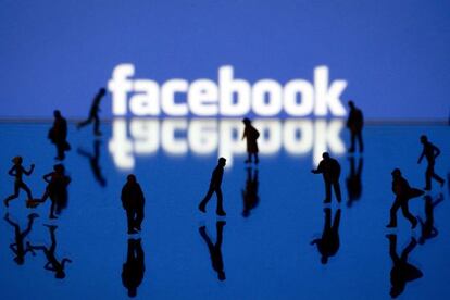 -- AFP PICTURES OF THE YEAR 2012 -- Picture taken on May 12, 2012 in Paris shows an illustration made with figurines set up in front of Facebook's homepage. Facebook, already assured of becoming one of the most valuable US firms when it goes public later this month, now must convince investors in the next two weeks that it is worth all the hype. Top executives at the world's leading social network have kicked off their all-important road show on Wall Street -- an intense marketing drive ahead of the company's expected trading launch on the tech-heavy Nasdaq on May 18. AFP PHOTO/JOEL SAGET