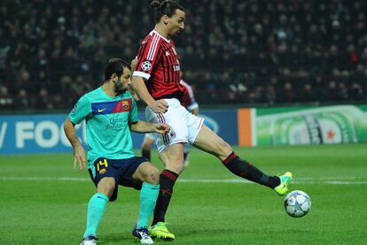 Mascherano marca a un delantero de la talla de Ibra, el pasado miércoles en Milán.