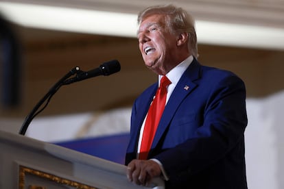 Donald Trump, durante sus declaraciones en Mar-a-Lago (Florida), en la noche del martes. 