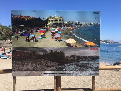 Una fotografía del futuro posible de una playa de Benalmádena (Málaga) para concienciar sobre el cambio climático.