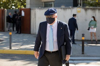 l comisario José Manuel Villarejo, el pasado 13 de octubre a su salida de la Audiencia Nacional tras el inicio del primer juicio por la Operación Tándem.