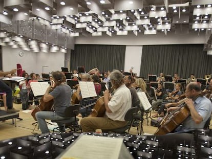 Ensayo de la orquesta del Liceo.