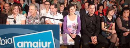 Los candidatos de la coalici&oacute;n abertzale Amaiur, ayer en Bilbao durante la presentaci&oacute;n.