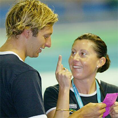 Ian Thorpe junto a su entrenadora, Tracey Menzies.