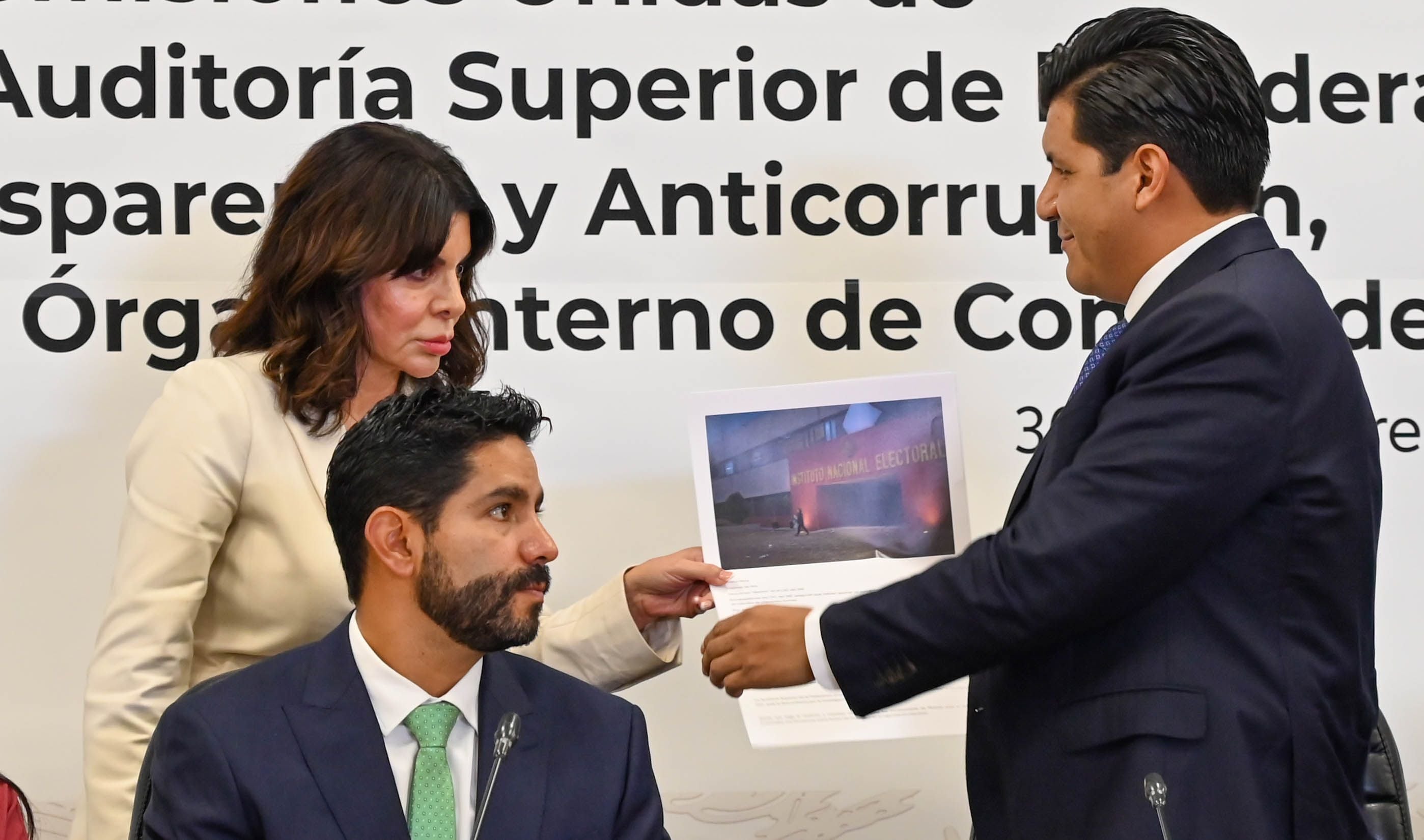 El órgano de control del INE cifra en casi 2.500 millones los contratos con proveedores bajo sospecha