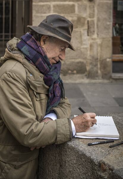 Peridis dibujando en Segovia.