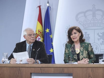 Ministers Josep Borrell and Carmen Calvo at a press conference on March 1.