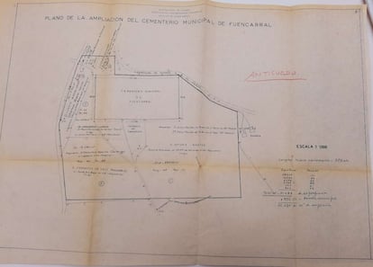 Plano de ampliacin del Cementerio de Fuencarral del a?o 1964 encontrado en los Archivos de la Villa. El plano marca la base de la vaguada a partir del punto que dice "Hito"