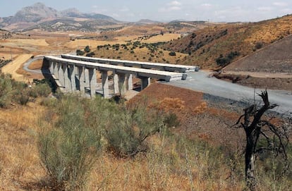 Vista de las obras de la autopista de peaje de Las Pedrizas.