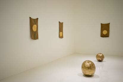 Una sala de la exposición 'Alabanzas' en la galería Hilario Galguera.