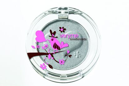 El otoño del amor. Sombra de ojos Lovebirds Very Me de Oriflame. En el fondo, seguimos siendo como niñas. Estas sombras de ojos son un billete directo a la infancia. Precio: 7,95 €