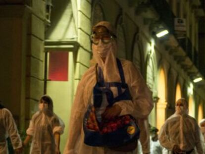 The self-styled brigade to “free the region from independence” took to the streets at around 2am