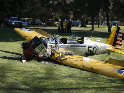 O avião que pilotava o ator, depois do acidente.