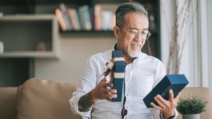 Regalos útiles, prácticos y bonitos para sorprender a esa persona tan especial. GETTY IMAGES.