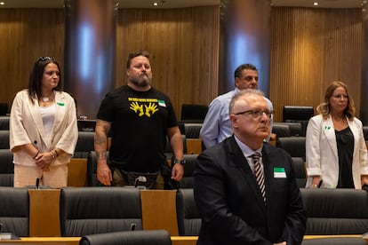 Algunos de los asistentes a las jornadas durante el minuto de silencio "para todas las víctimas".