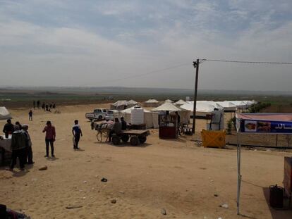 Campamento de los manifestantes palestinos en Abu Shafia, en la frontera de Gaza con Israel.