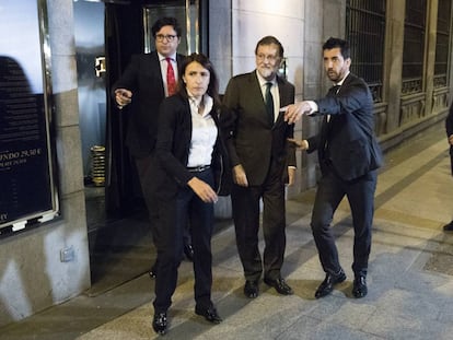 Mariano Rajoy leaves a restaurant in Madrid where he had spent the entire afternoon.