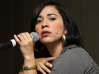 La cantante Carla Morrison, durante una conferencia de prensa en Ciudad de México.