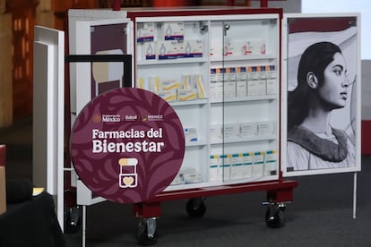 Estante de las Farmacias del Bienestar, en Palacio Nacional, el 2 de diciembre.