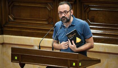 Benet Salellas, en una intervención en el Parlament cuando era diputado