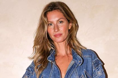 gisele-bundchen-surprise-nyfw-return-091123-tout-52dfeee50a21485a9c07c86e29c21f33(1)