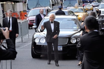 El diseñador estadounidense Ralph Lauren a su llegada al Lincoln Center en Nueva York, donde se llevó a cabo <i>Una noche con Ralph Lauren</i>, que tuvo como presentadora a Oprah Winfrey, el lunes 24 de octubre de 2011