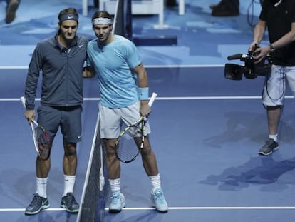 Roger Federer y Rafael Nadal durante un partido. 