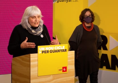 BARCELONA 10/2//2021.- La candidata por la CUP, Dolors Sabater, durante su comparecencia ante los medios de comunicación para valorar los resultados de las elecciones catalanas celebradas hoy Domingo. EFE/Enric Fontcuberta.