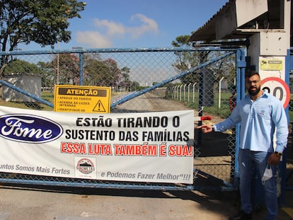 Leandro Monteiro, que trabalhou 23 anos na fábrica da Ford em Taubaté, luta pelos direitos trabalhistas após anúncio da saída da empresa do Brasil.