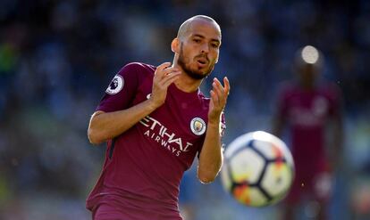 David Silva durante el partido que ganó el Manchester City en Brighton.